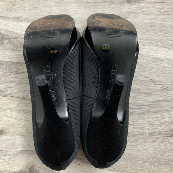 BCBG Heels - Size 7.5 - Picture 8 of 14